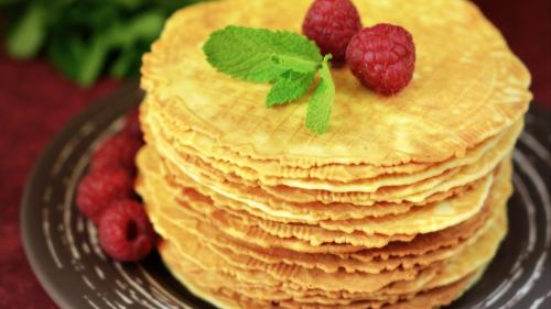 Малинки ягоды на вафлях