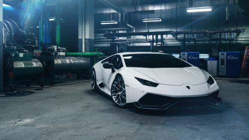 Белый Lamborghini Huracan фото
