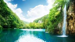 Водопад, джунгли, зелень, лето, облака, небо, голубое озеро, тропики, горячие, фоны, заставки