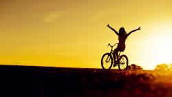 Девушка на велосипеде 1920x1200