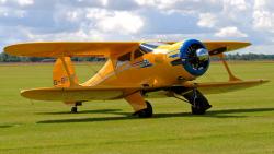 Желтый самолет кукурузник