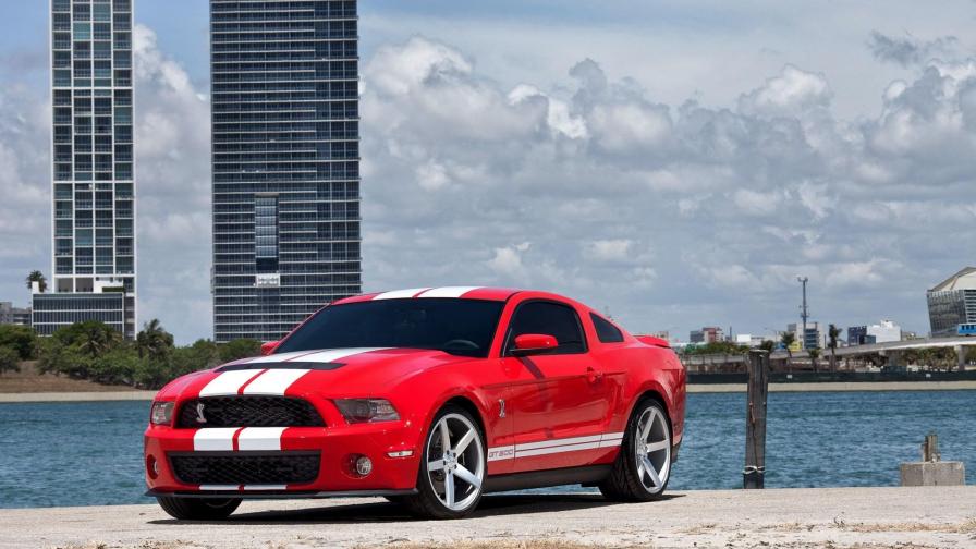 Красный автомобиль Ford Shelby GT500 картинки скачать