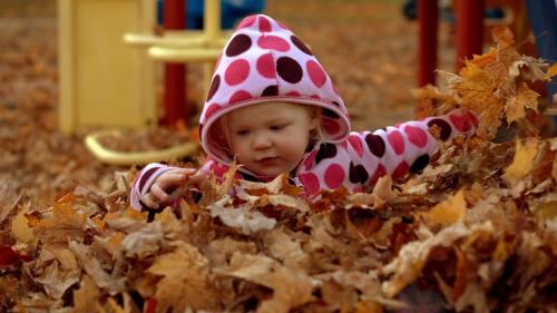 Обои ребенка на улице 