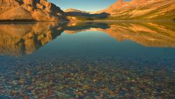 Озеро с каменным дном картинки для рабочего стола скачать