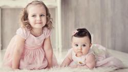 милые две сестры заставки на рабочий стол
